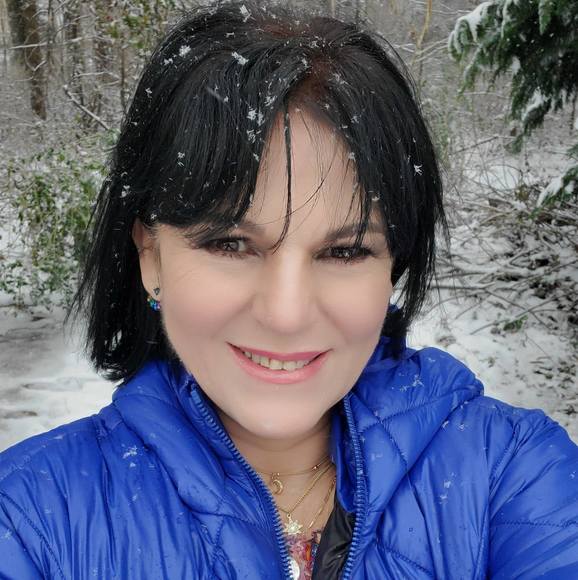dianalira324